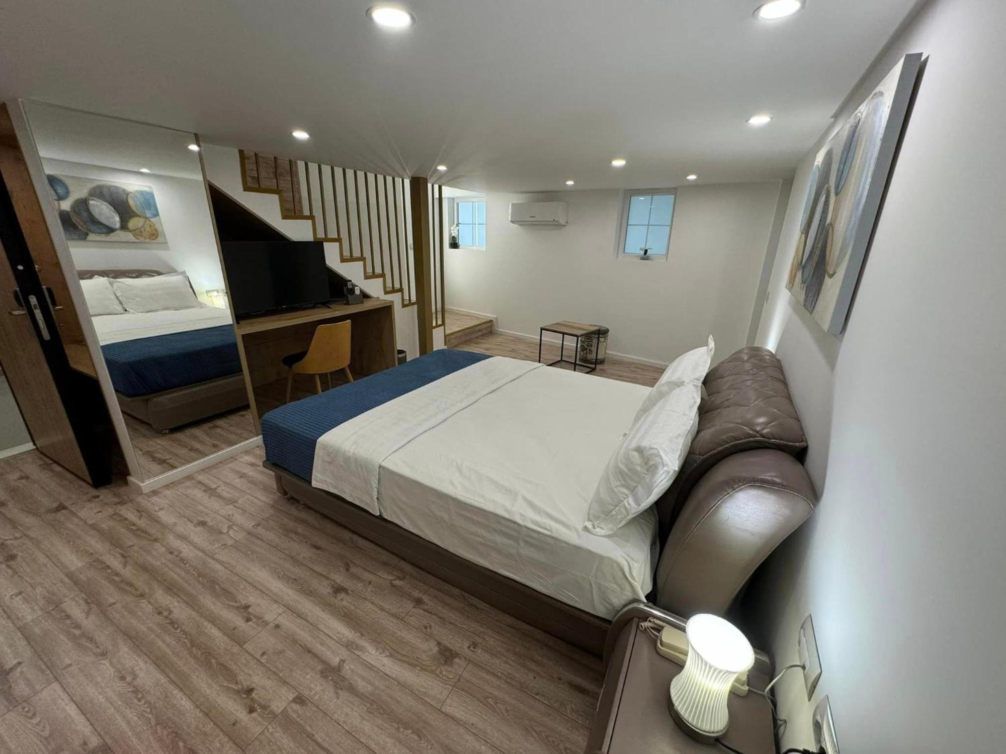 Park Tirana Hotel 3*
