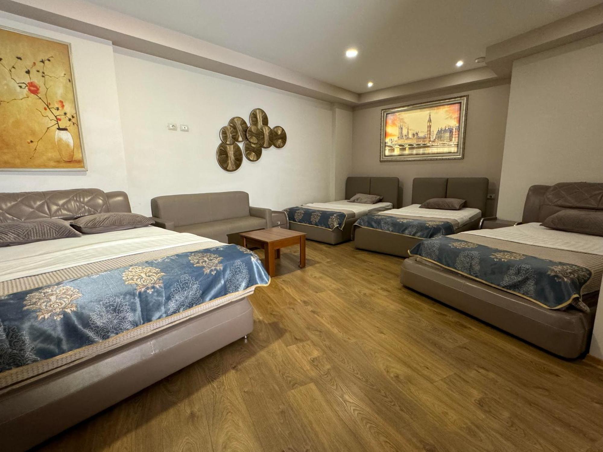 Hotel Park Tirana 3*