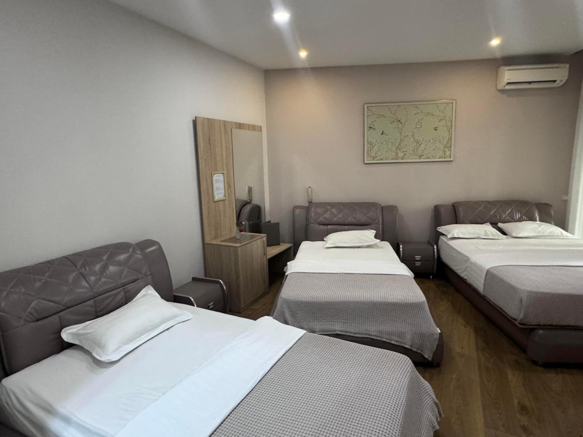 Hotel Park Tirana 3*