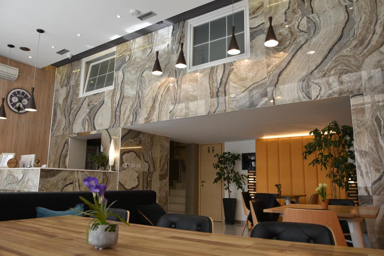 Park Tirana Hotel 3*